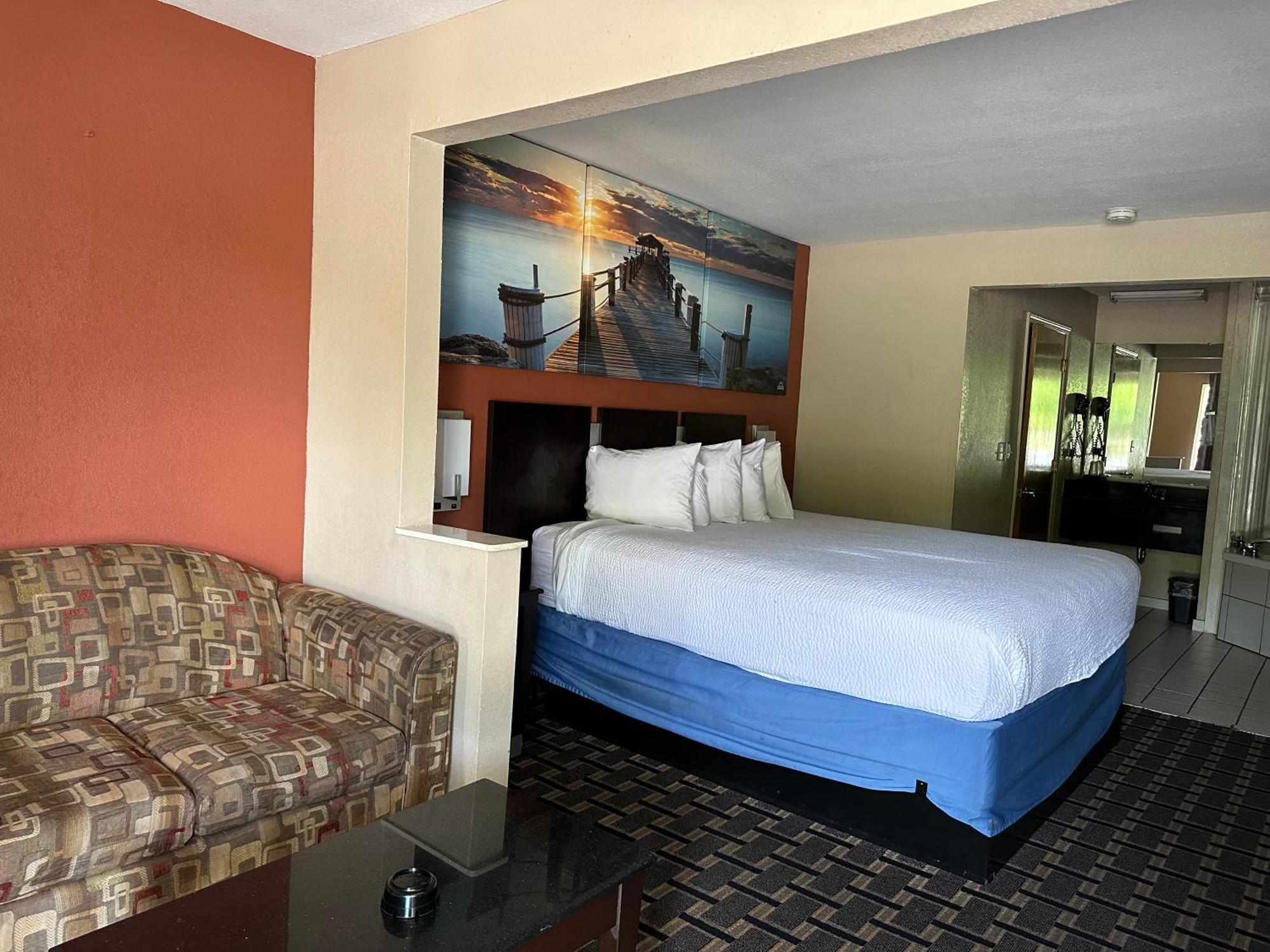 Days Inn & Suites By Wyndham Pine Bluff Eksteriør bilde