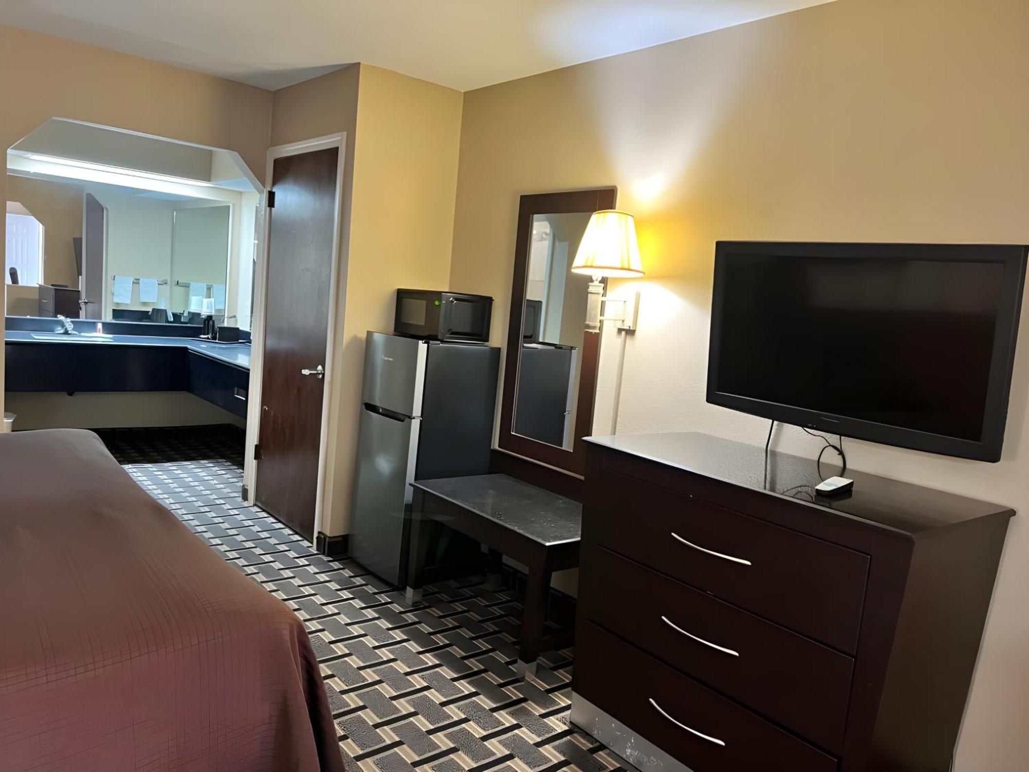 Days Inn & Suites By Wyndham Pine Bluff Eksteriør bilde