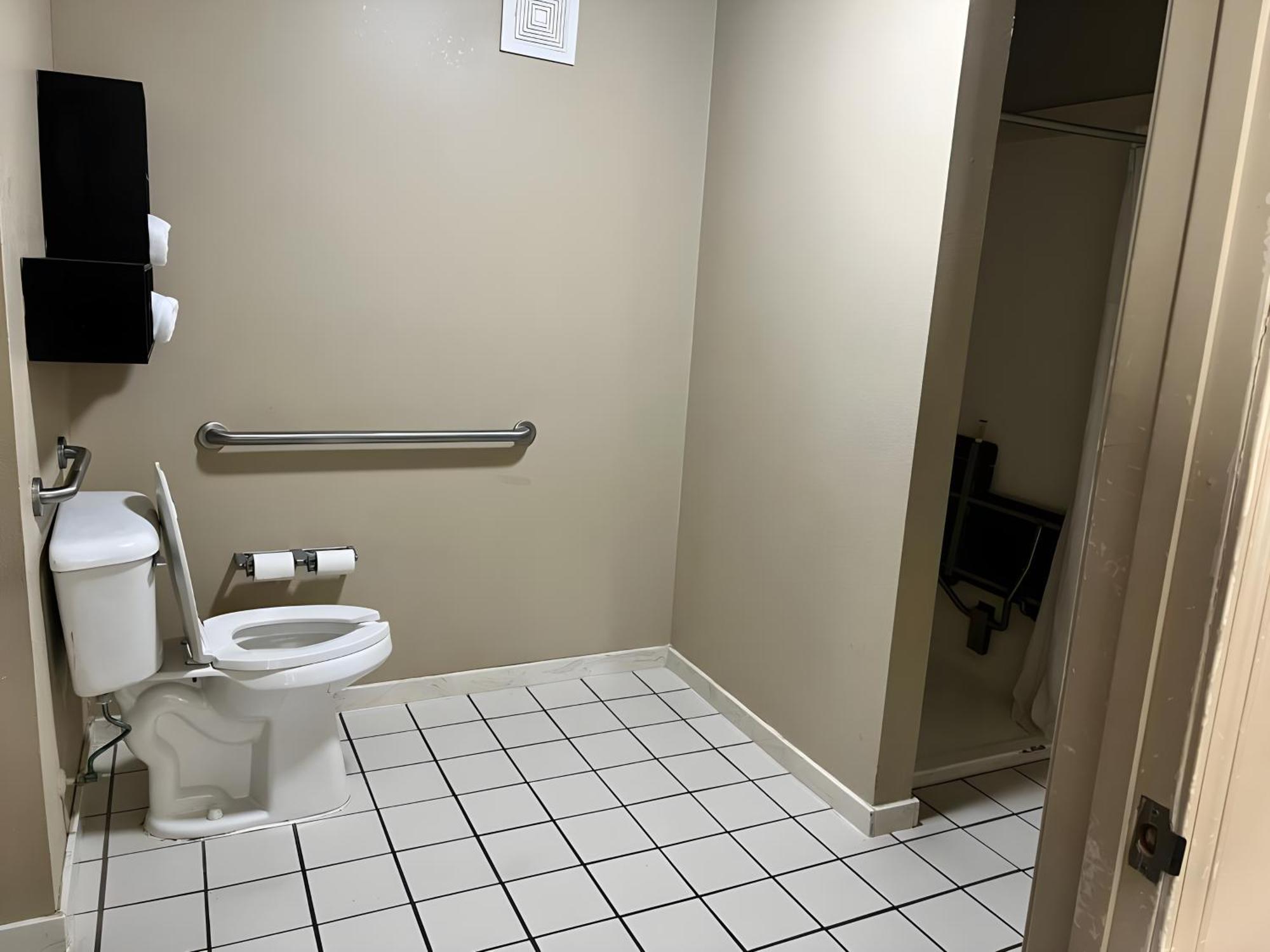 Days Inn & Suites By Wyndham Pine Bluff Eksteriør bilde