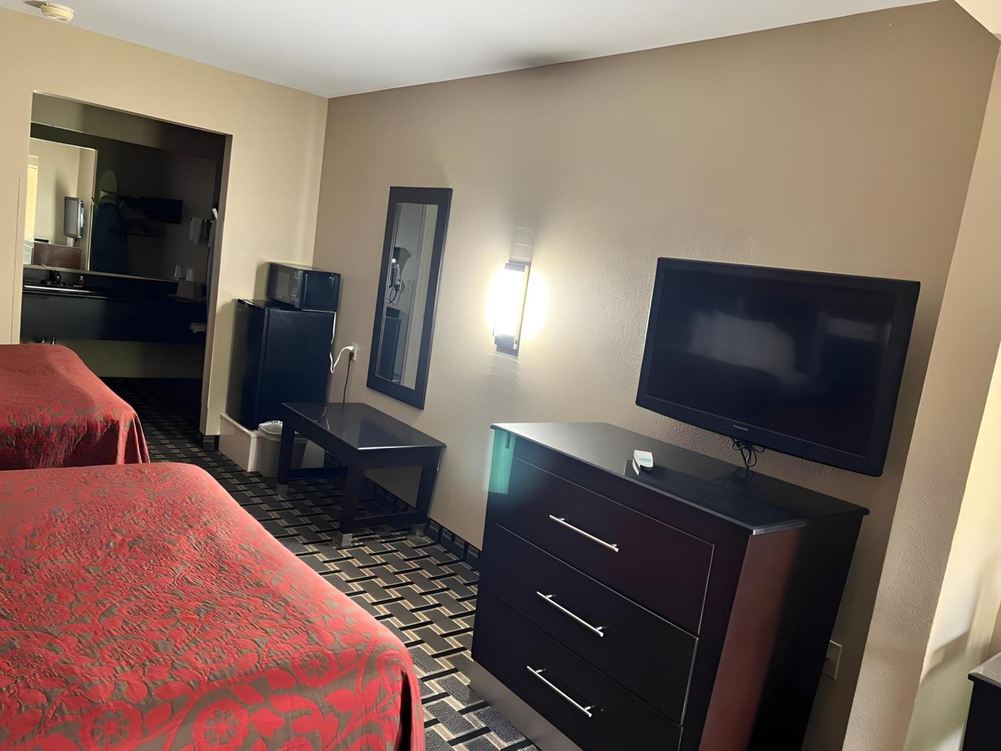Days Inn & Suites By Wyndham Pine Bluff Eksteriør bilde