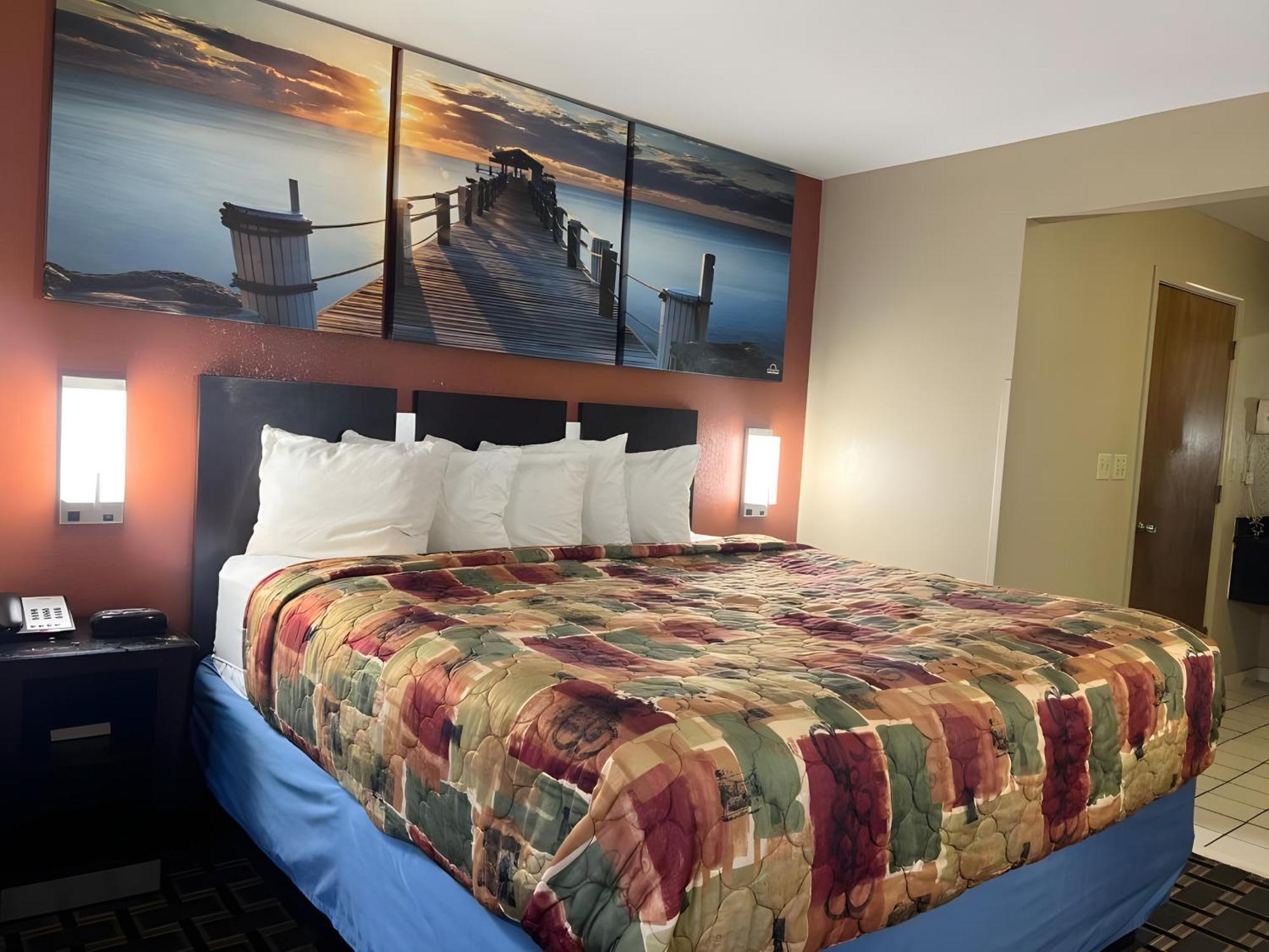 Days Inn & Suites By Wyndham Pine Bluff Eksteriør bilde