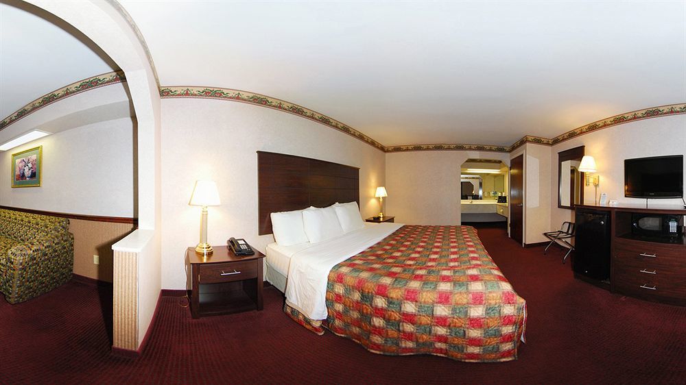 Days Inn & Suites By Wyndham Pine Bluff Eksteriør bilde